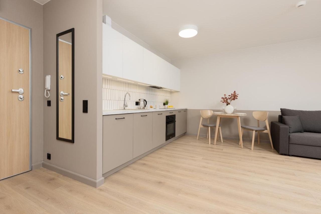 Aparthotel Mokotow Business Center By Noclegi Renters Varsavia Esterno foto