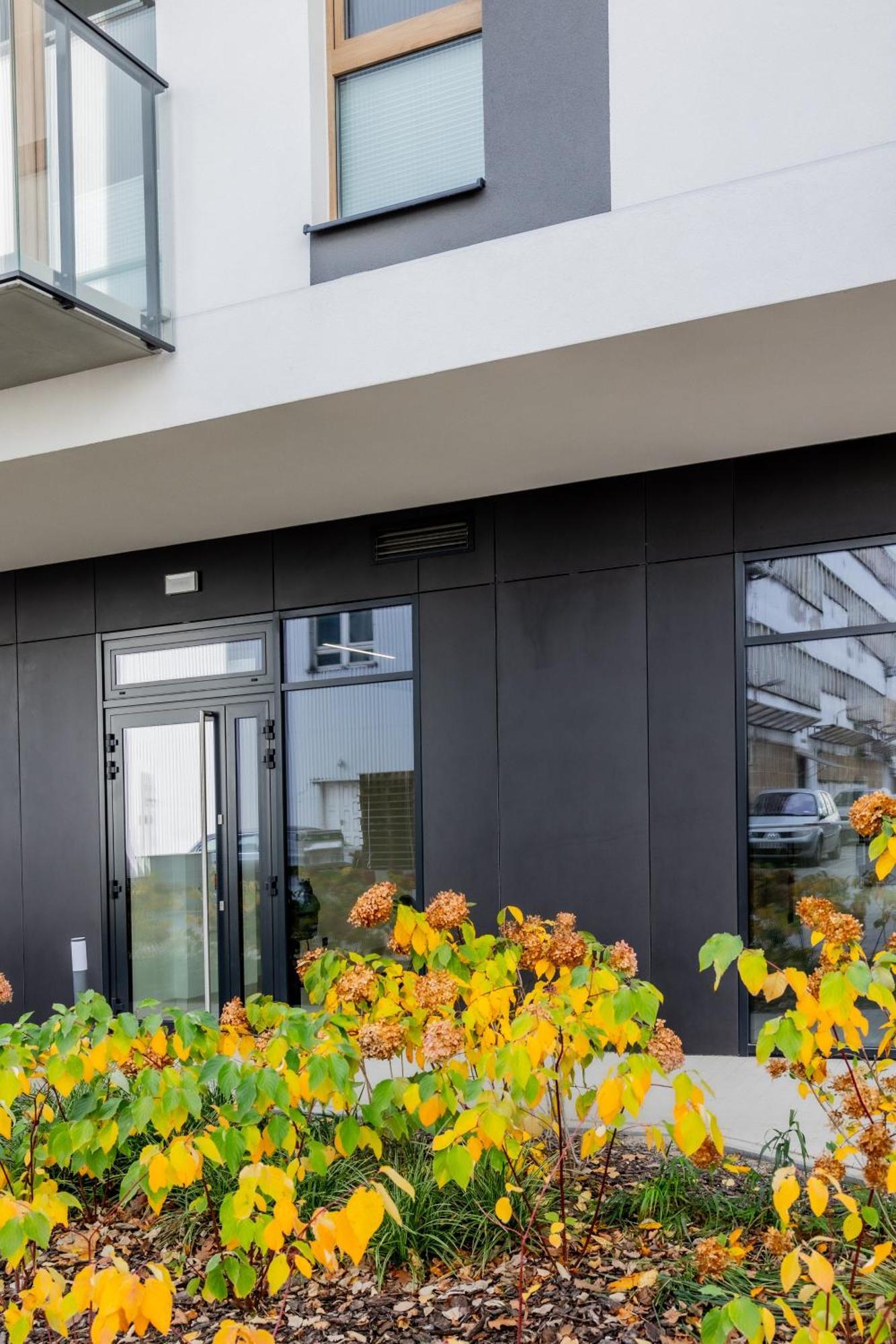 Aparthotel Mokotow Business Center By Noclegi Renters Varsavia Esterno foto