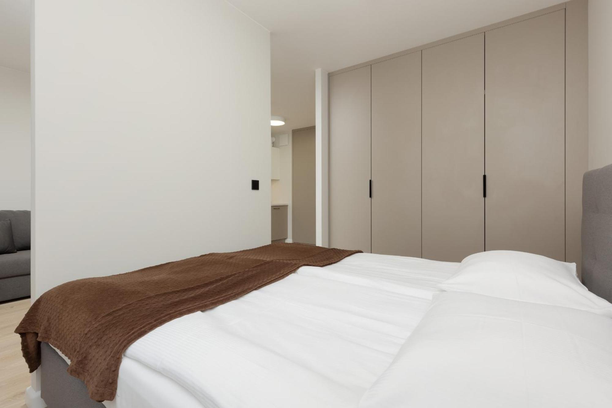 Aparthotel Mokotow Business Center By Noclegi Renters Varsavia Esterno foto