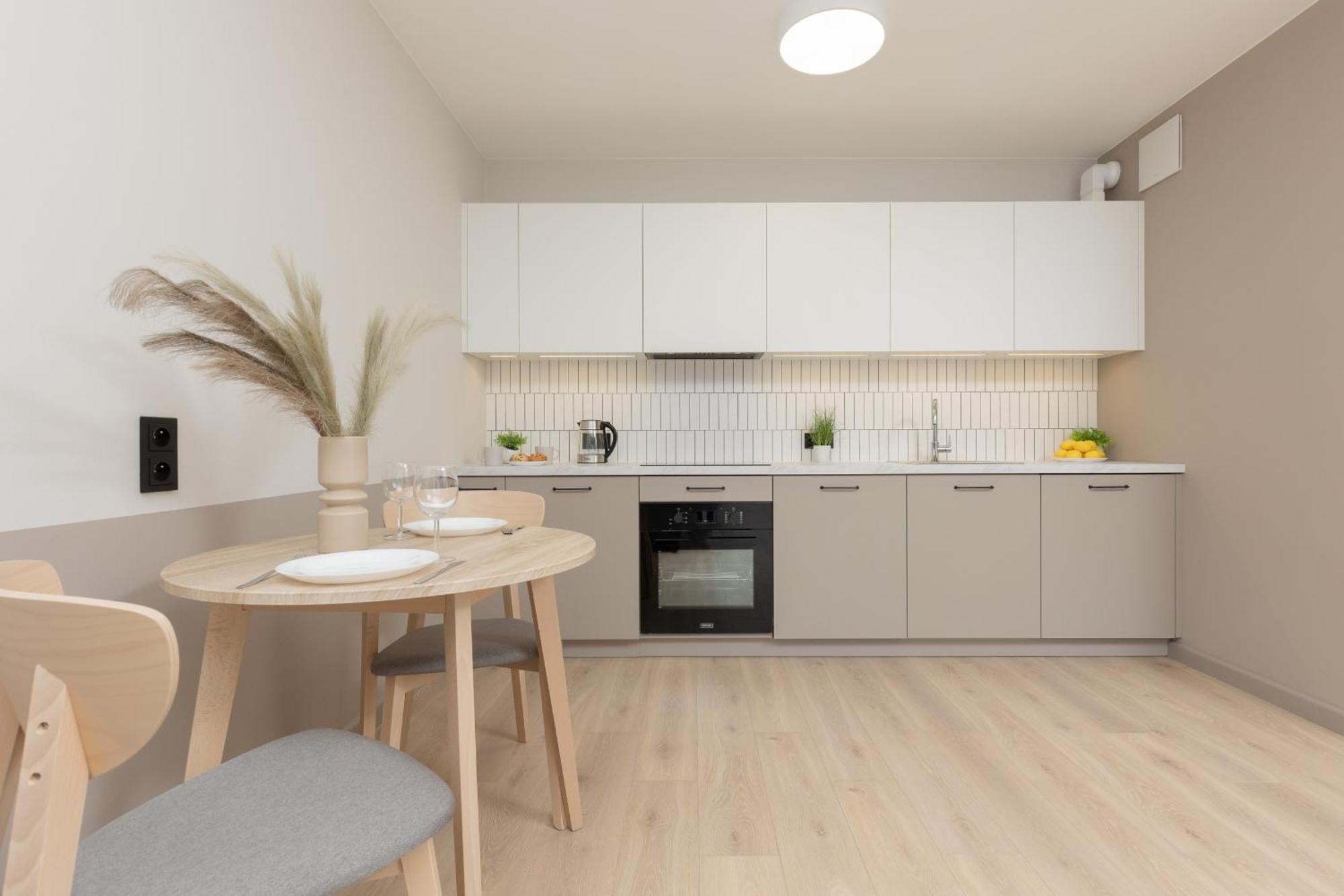 Aparthotel Mokotow Business Center By Noclegi Renters Varsavia Esterno foto